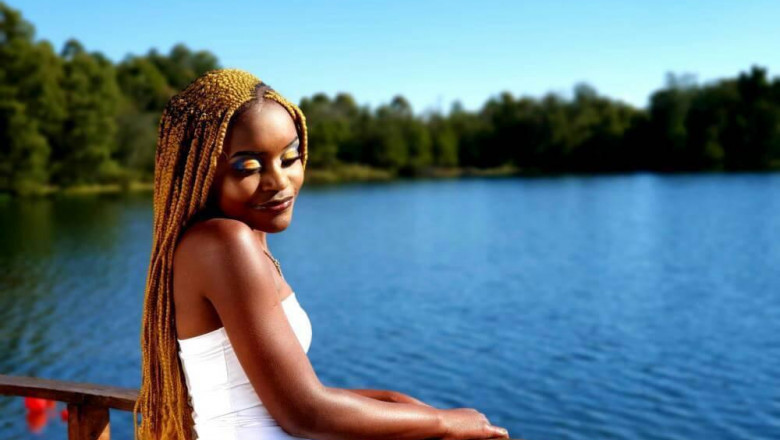 The Supernatural Beauty and Brains Behind the Lens: Carren's Modeling Journey-Zimmagazine