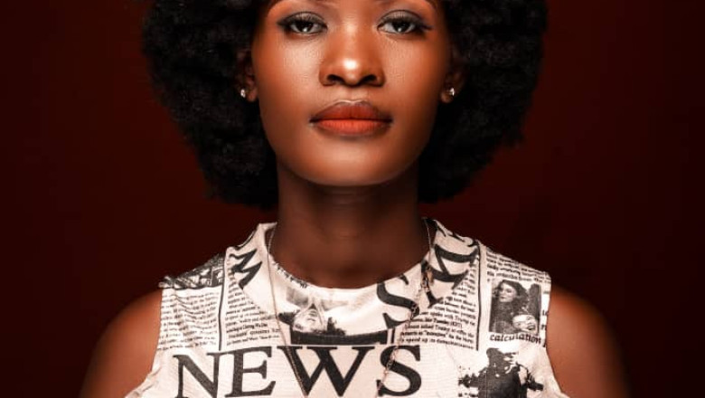 From Vintage to Vogue: Yvette Shonhai's Journey to Becoming a Fashion Model-Zimmagazine