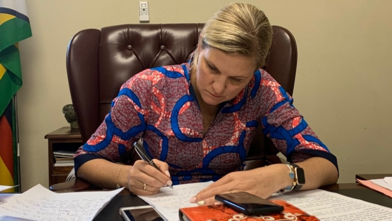 Mzembi claims ‘dismal failure’ Kirsty Coventry “is kept in Cabinet by her skin”-Zimmagazine