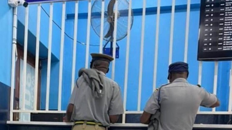 ZRP bans police officers from sports betting after viral picture